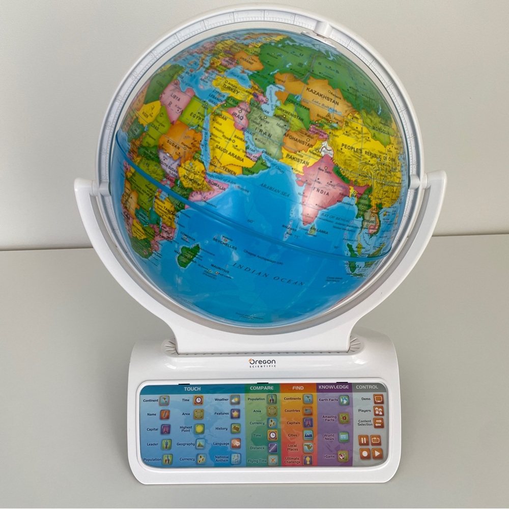Oregon Scientific Interactive Globe - Picture 6 of 15